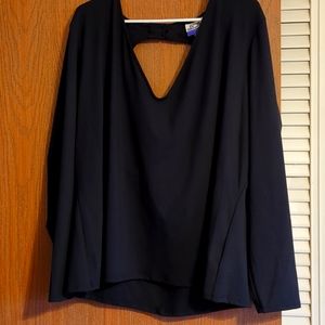 Black tunic with back out